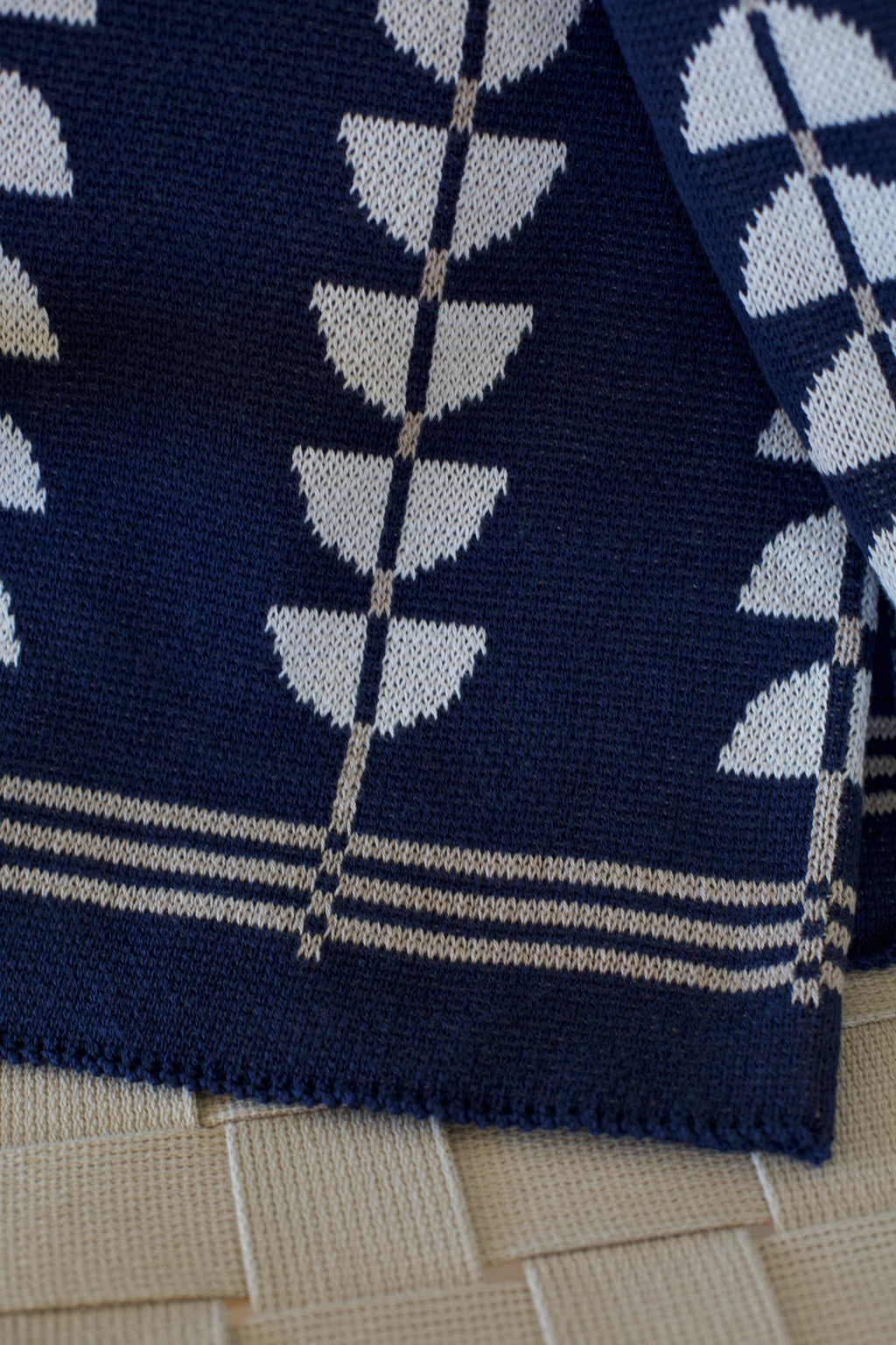 Arcline Throw