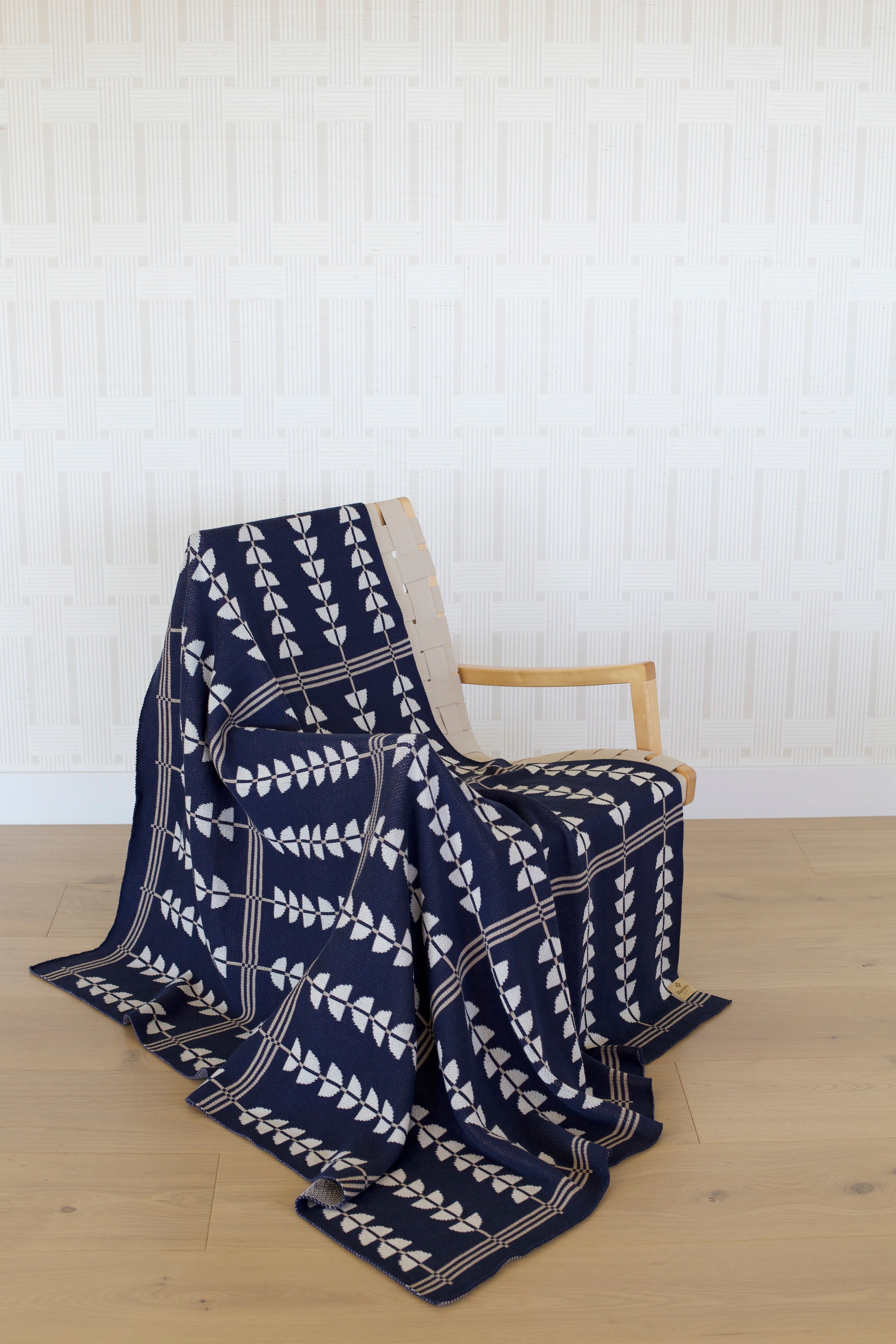 Arcline Throw