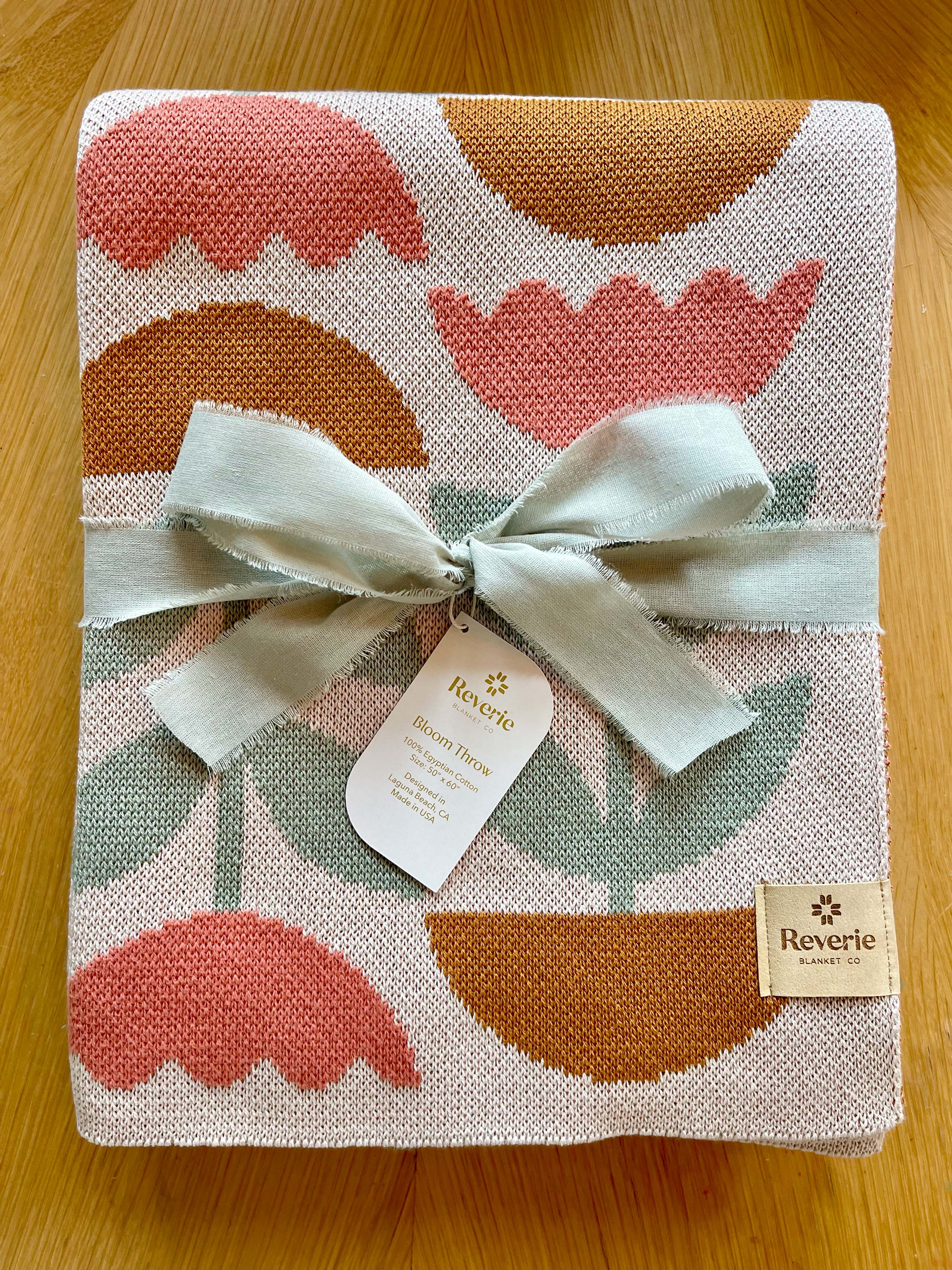 Bloom Throw (Coral)