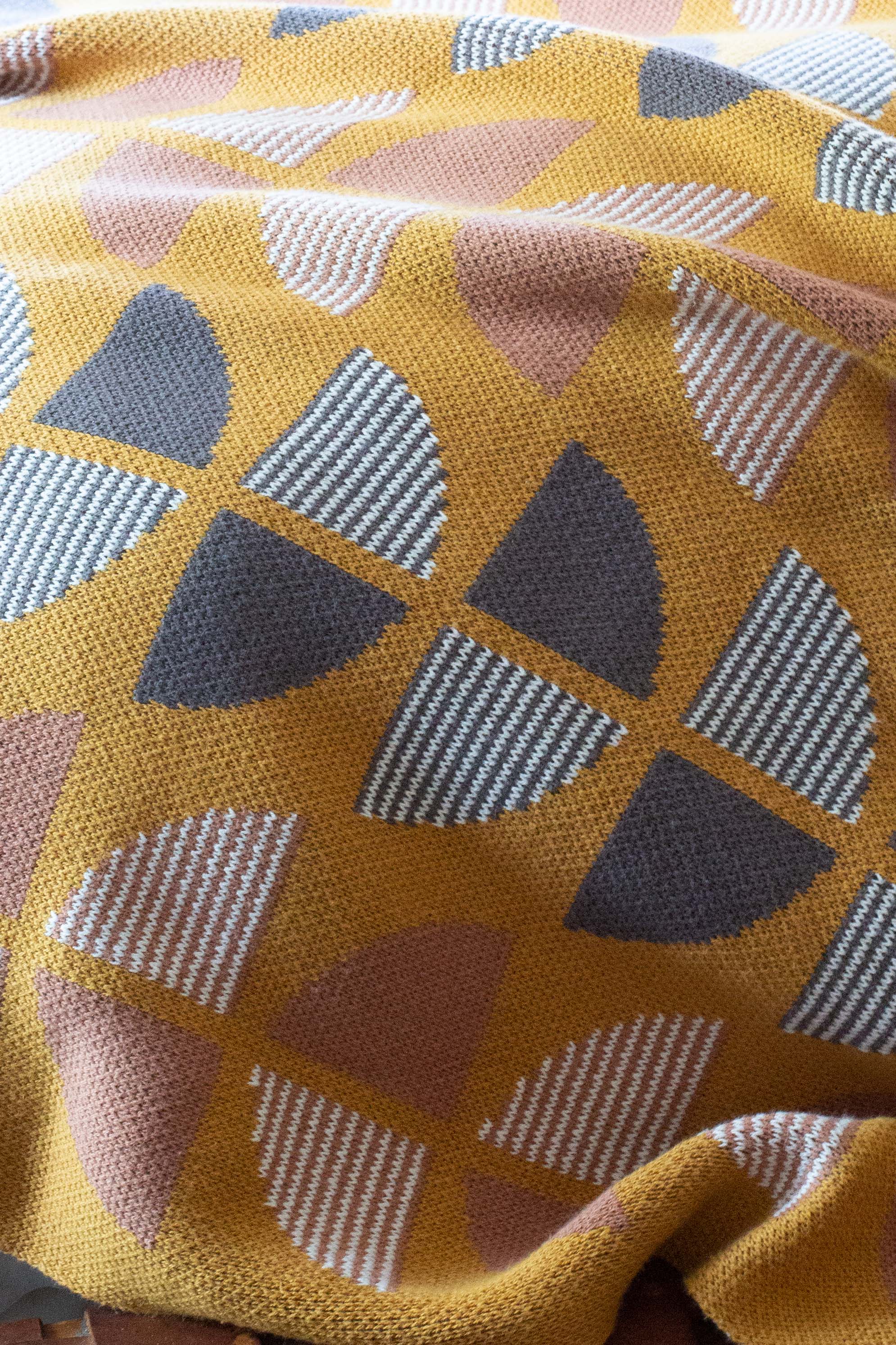 Deco Dream Throw