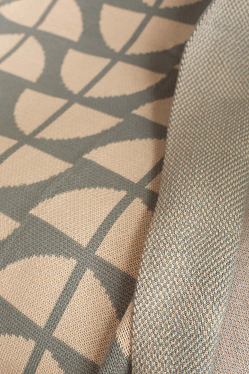 Seashell Throw (Dusty Blue)