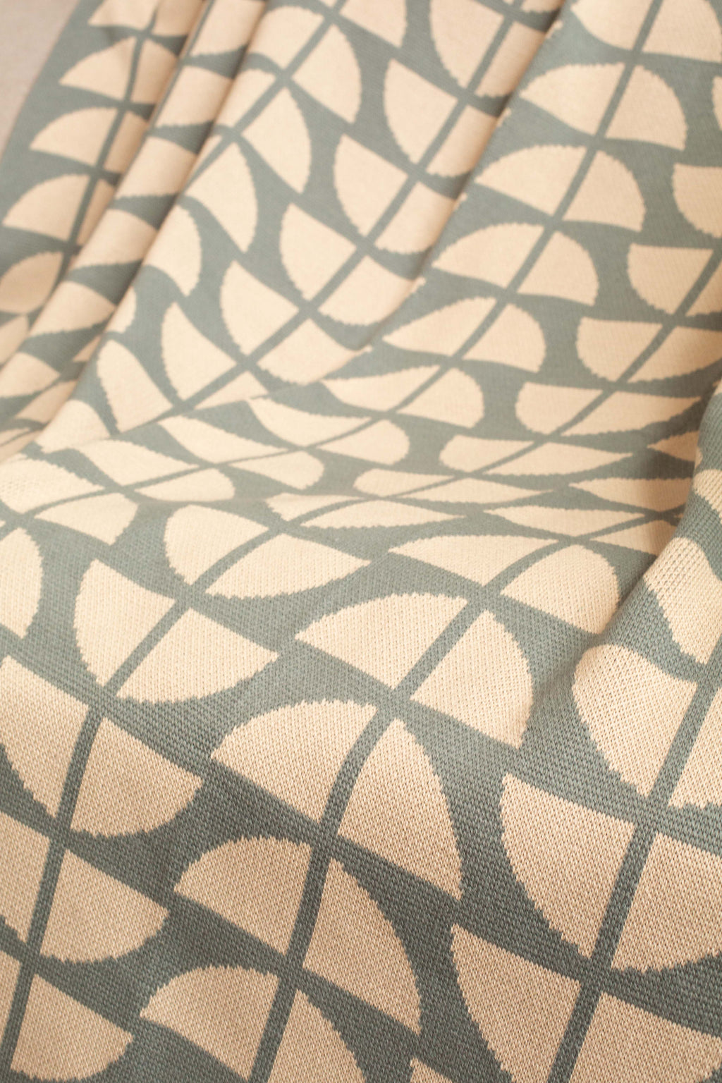 Seashell Throw (Dusty Blue)