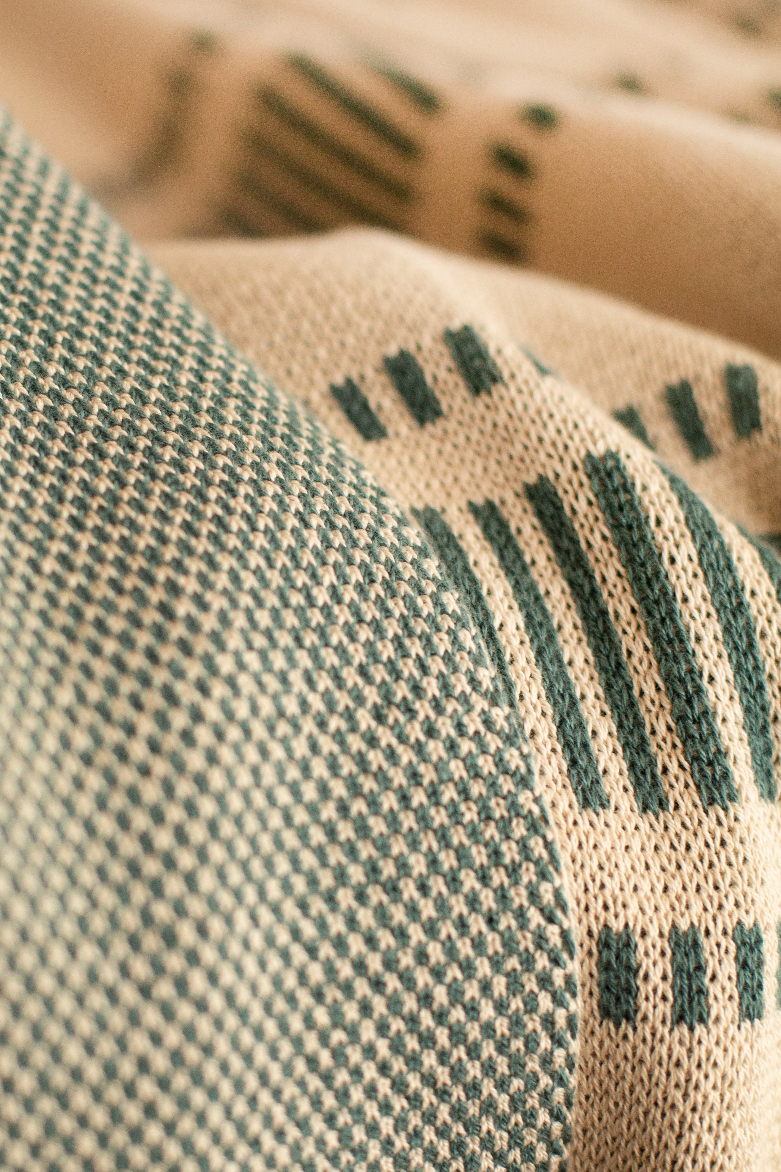 Lowtide Throw