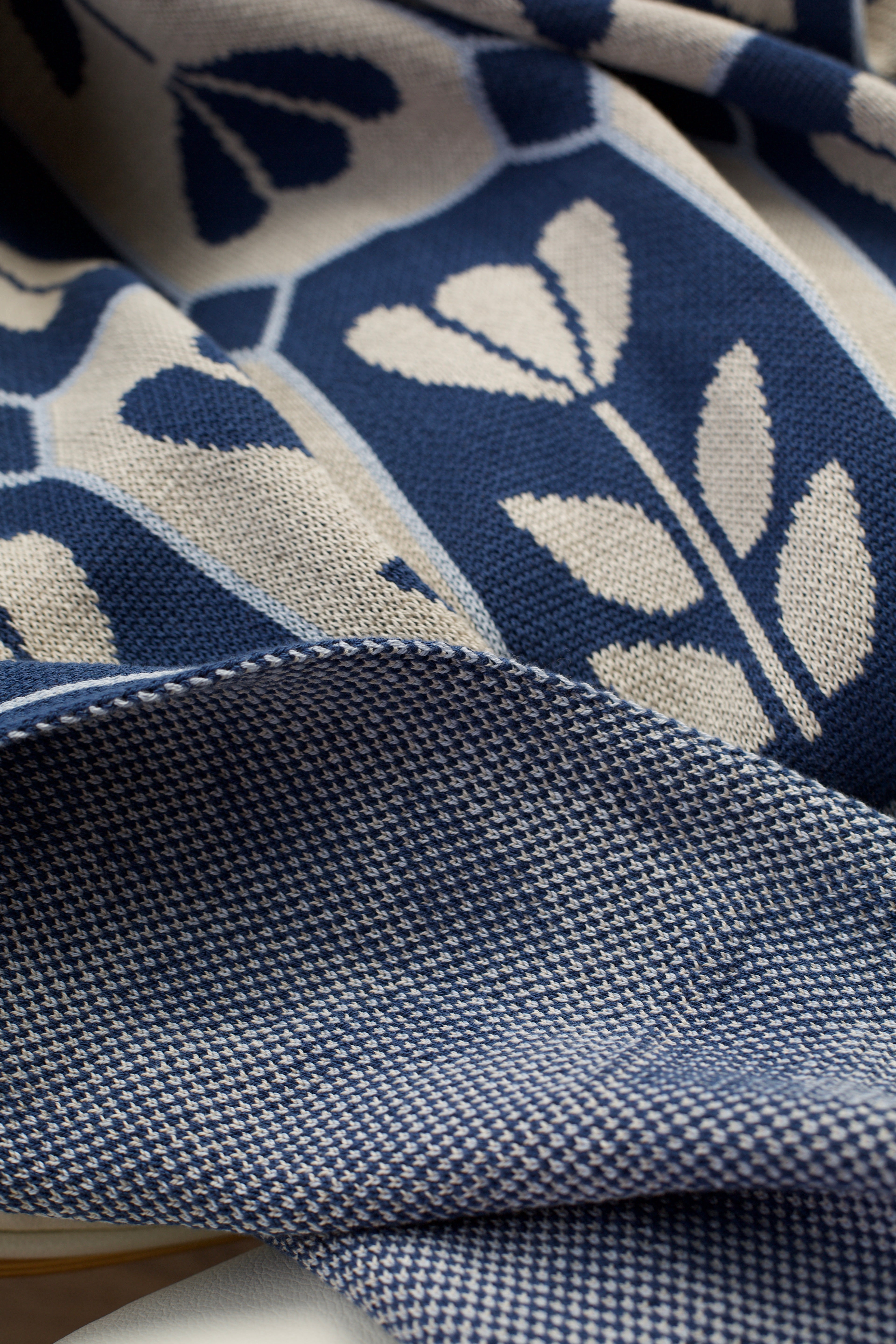 Tulip Mosaic Throw (Ocean Blue)