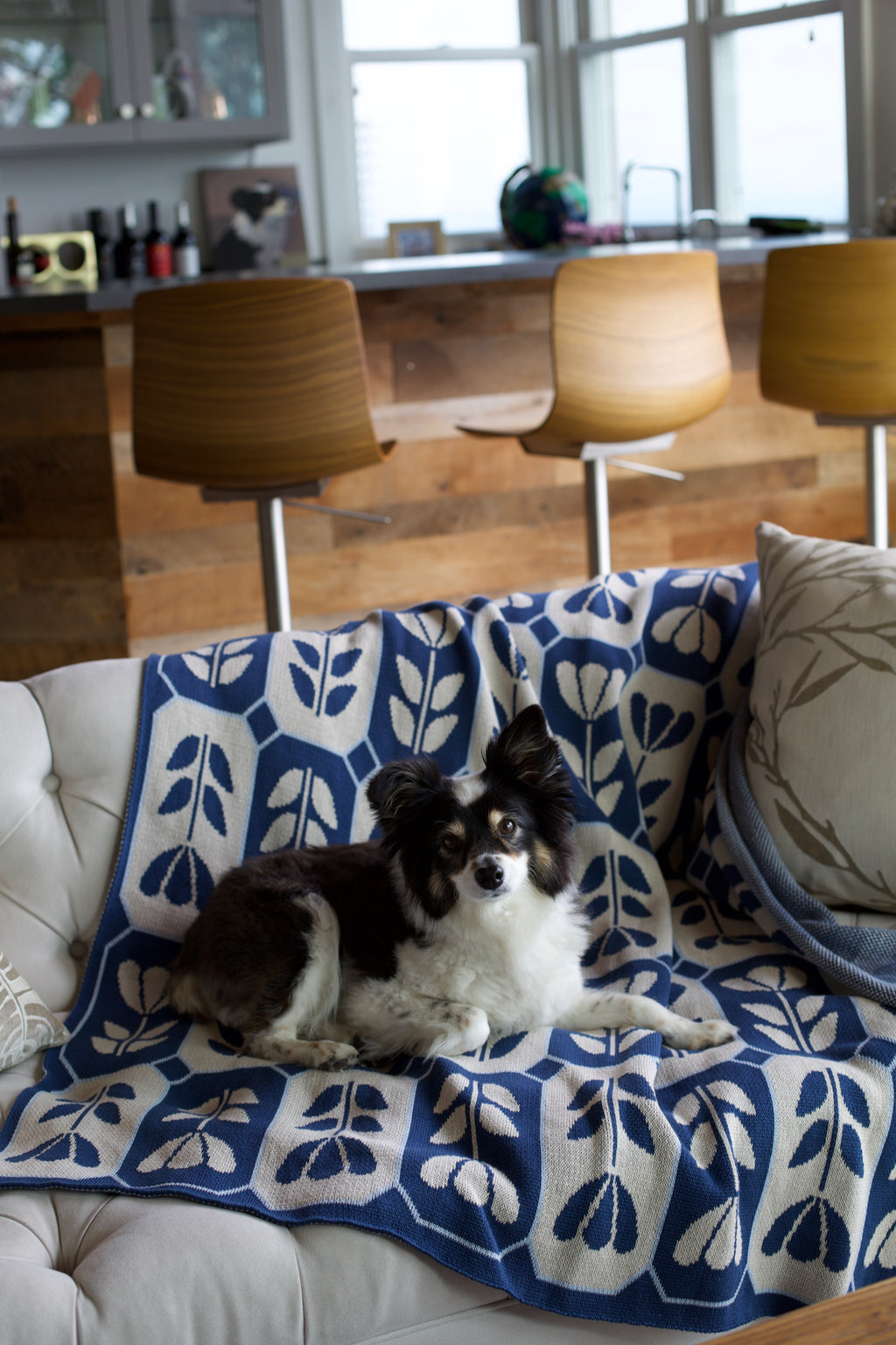 Tulip Mosaic Throw (Ocean Blue)