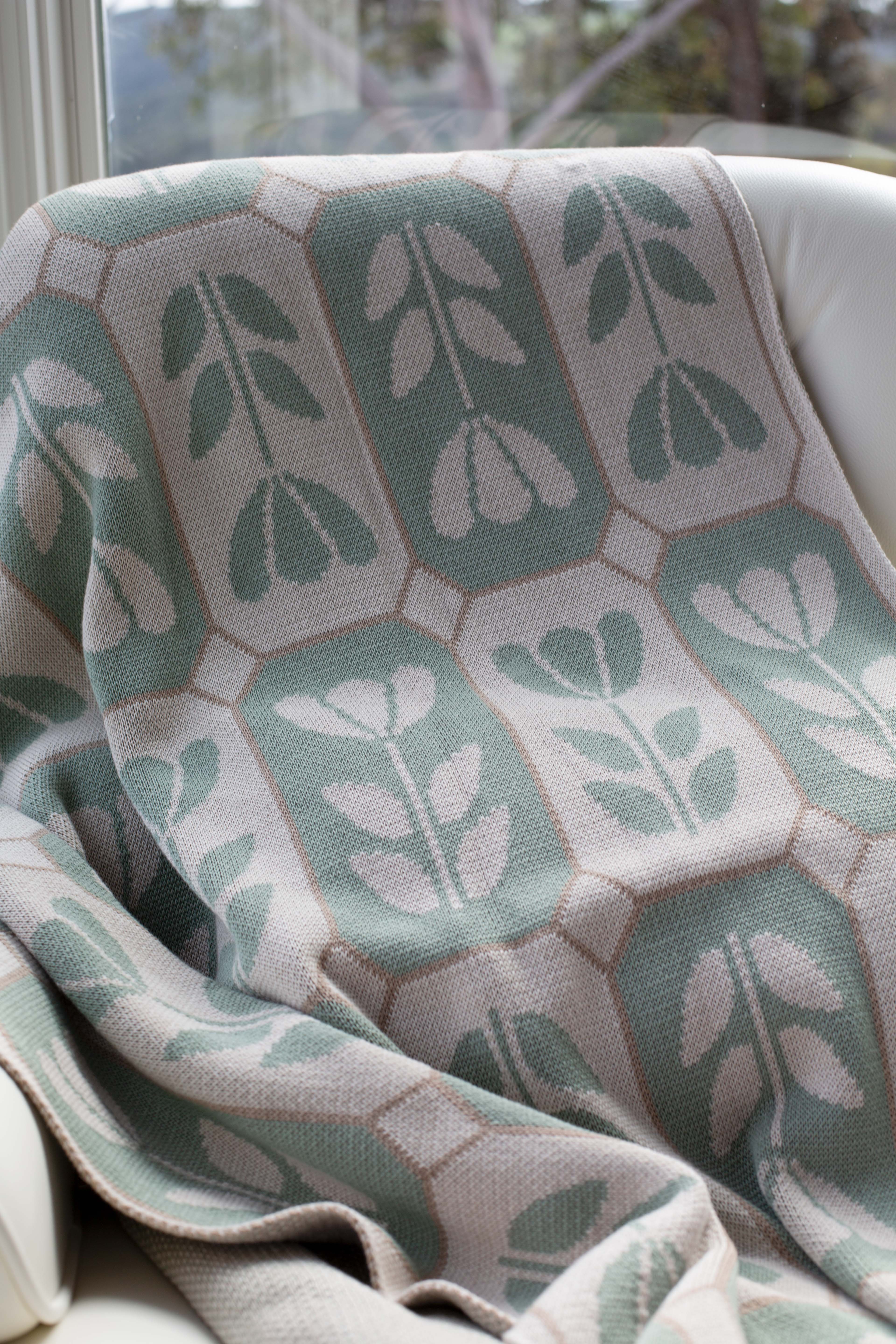 Tulip Mosaic Throw (Sea Green)