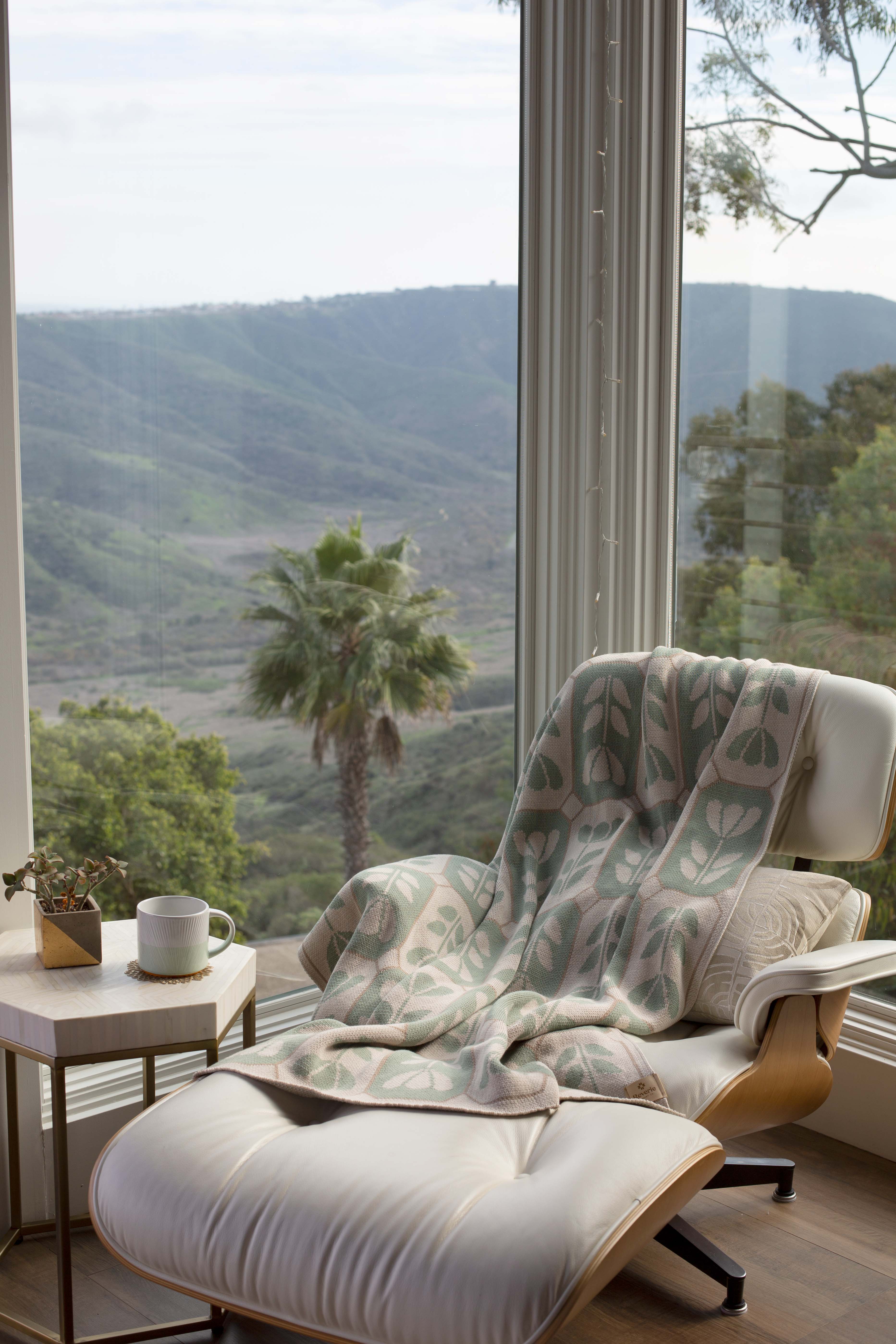 Tulip Mosaic Throw (Sea Green)