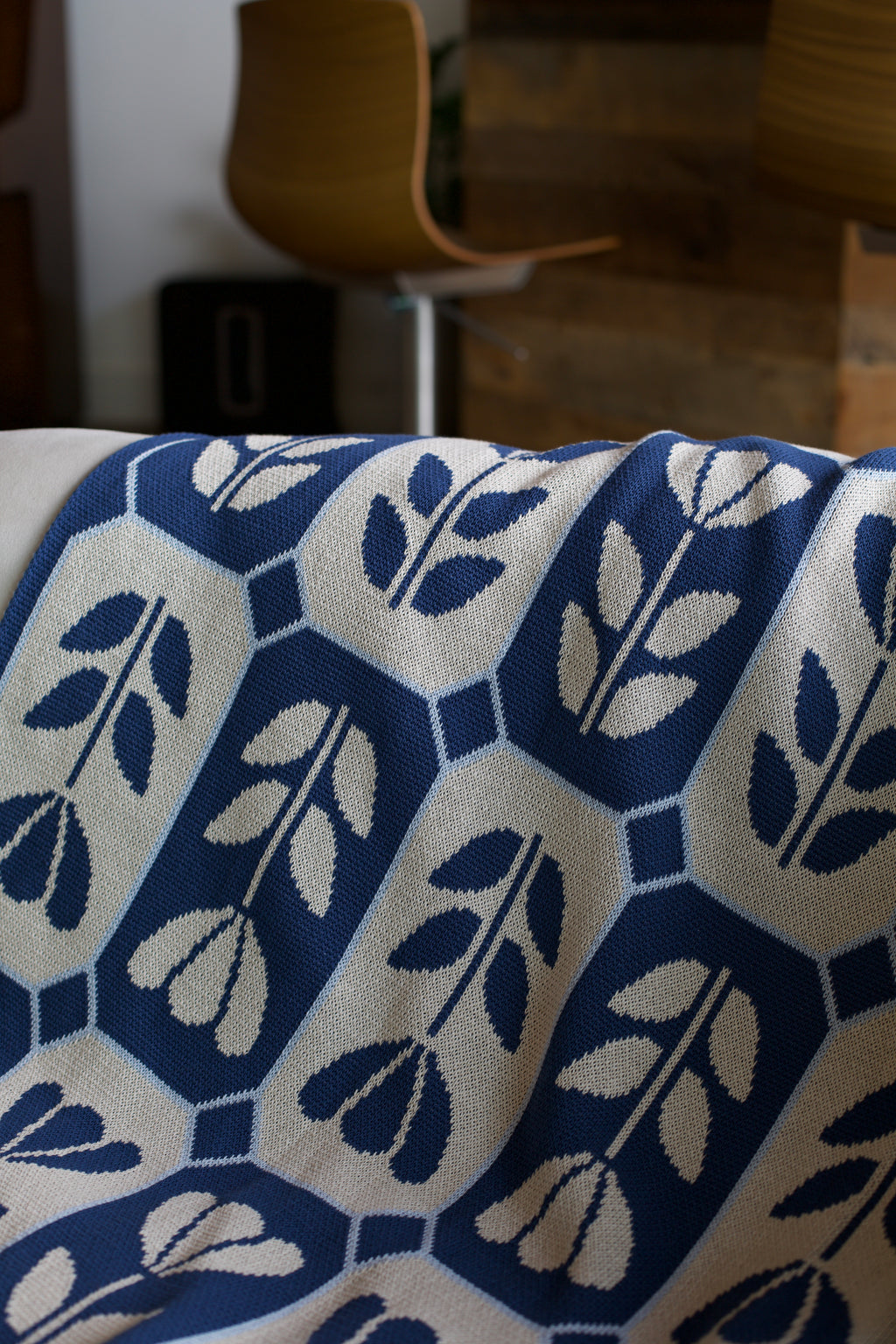 Tulip Mosaic Throw (Ocean Blue)