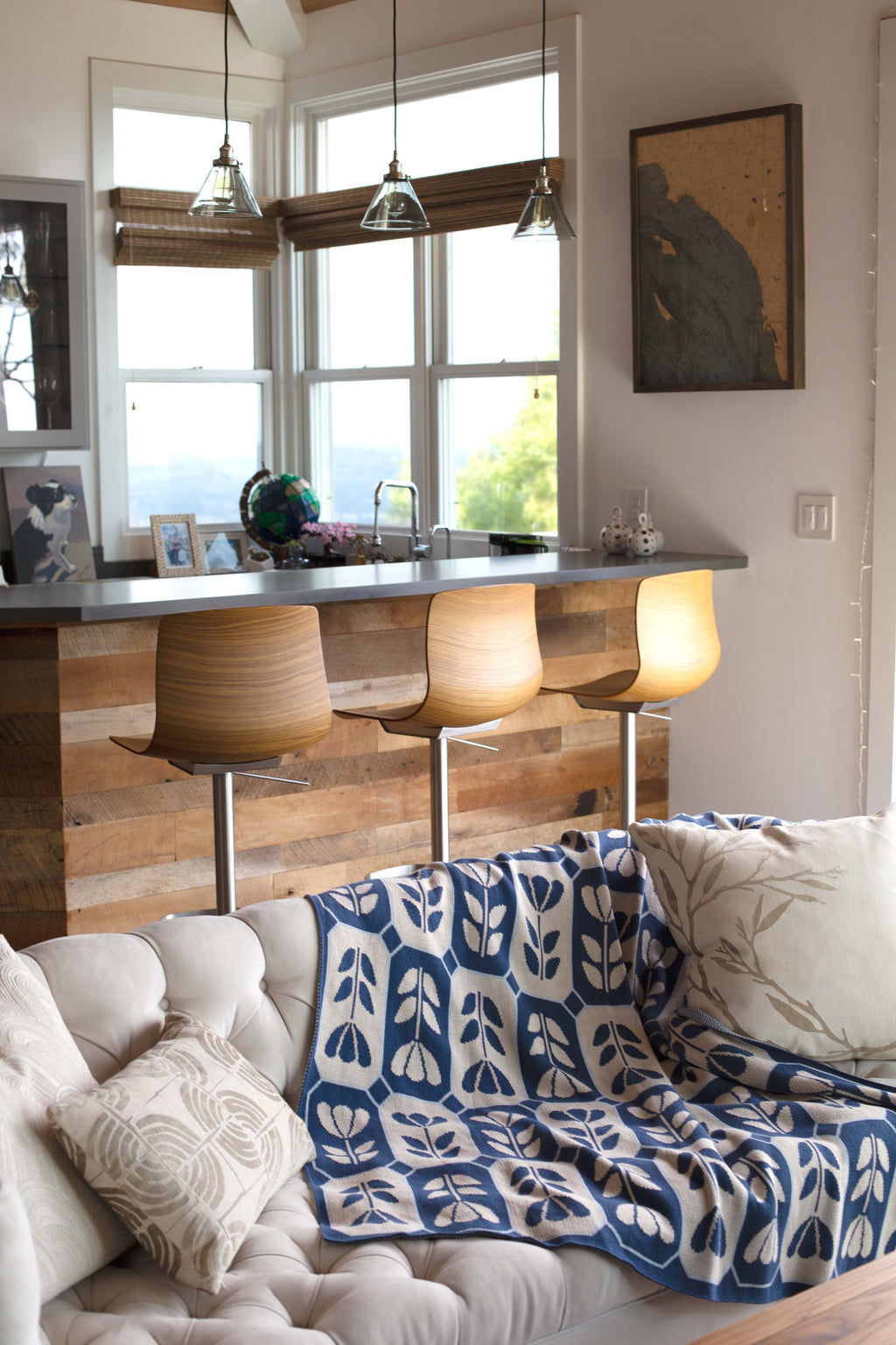 Tulip Mosaic Throw (Ocean Blue)